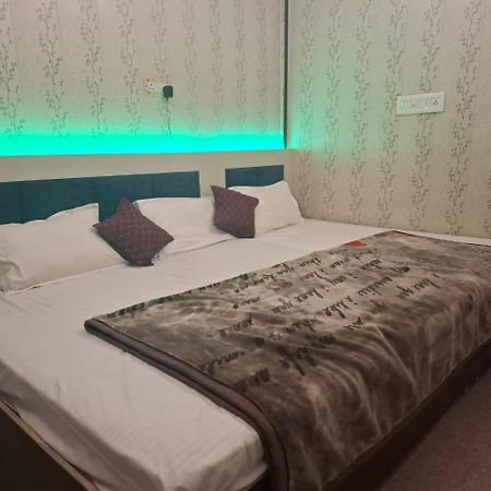 Hotel Sgh Subhadra Guest House Ayodhya Eksteriør billede
