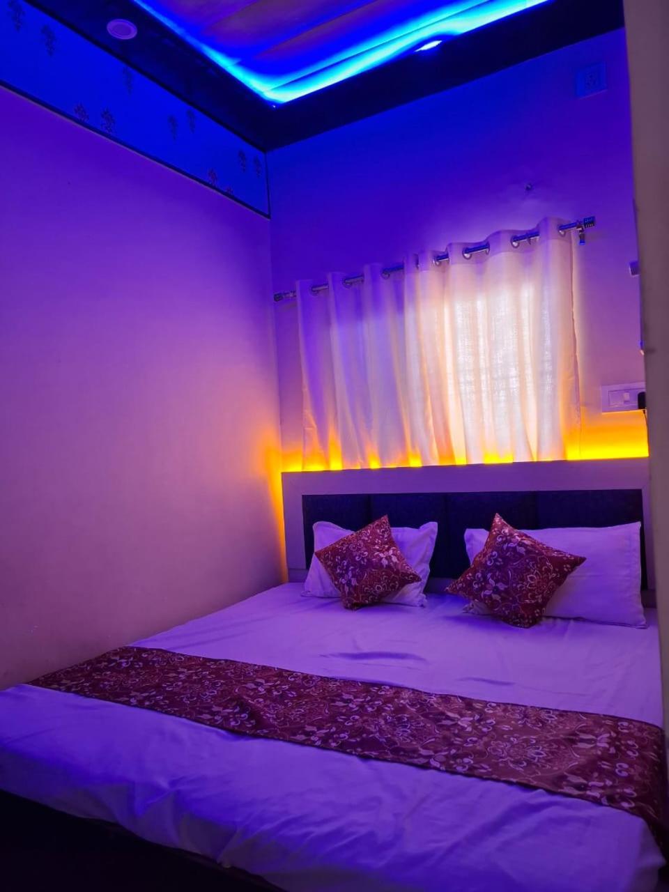 Hotel Sgh Subhadra Guest House Ayodhya Eksteriør billede