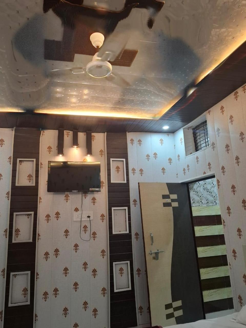 Hotel Sgh Subhadra Guest House Ayodhya Eksteriør billede
