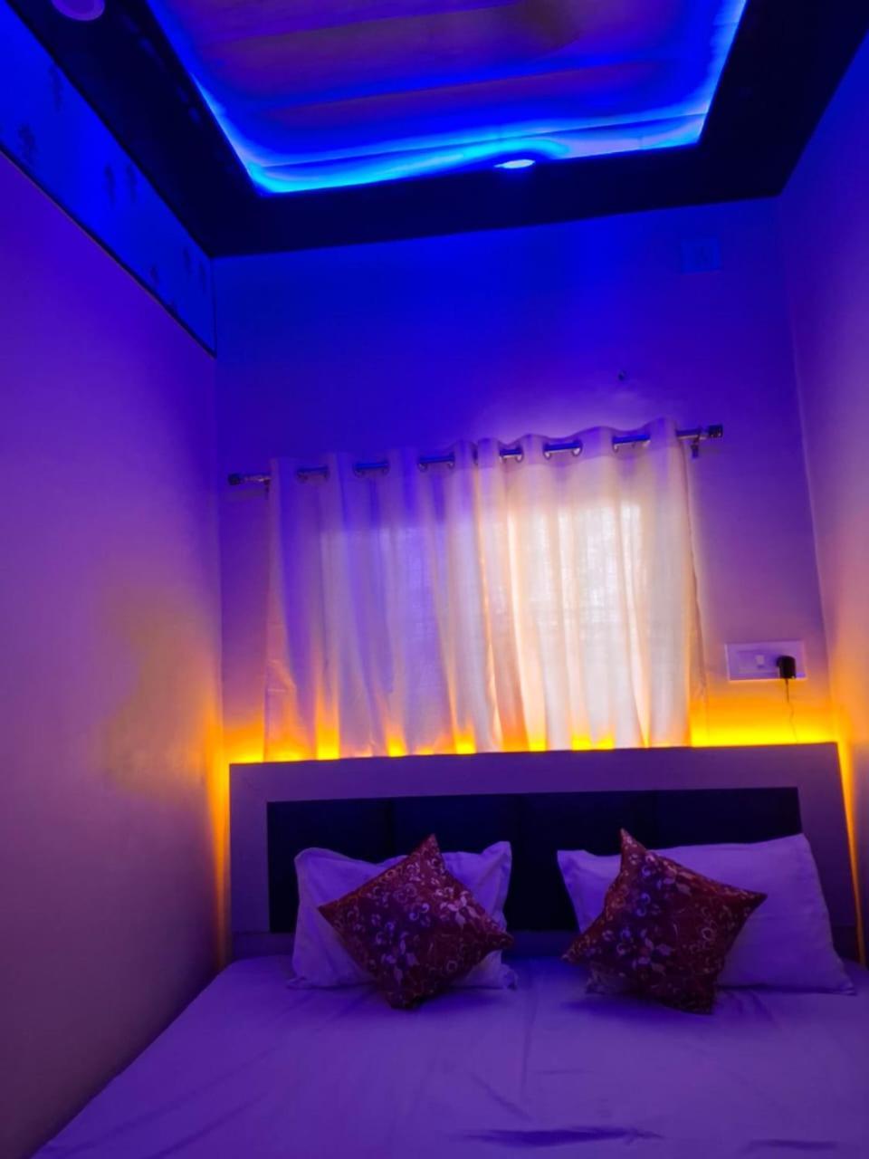 Hotel Sgh Subhadra Guest House Ayodhya Eksteriør billede