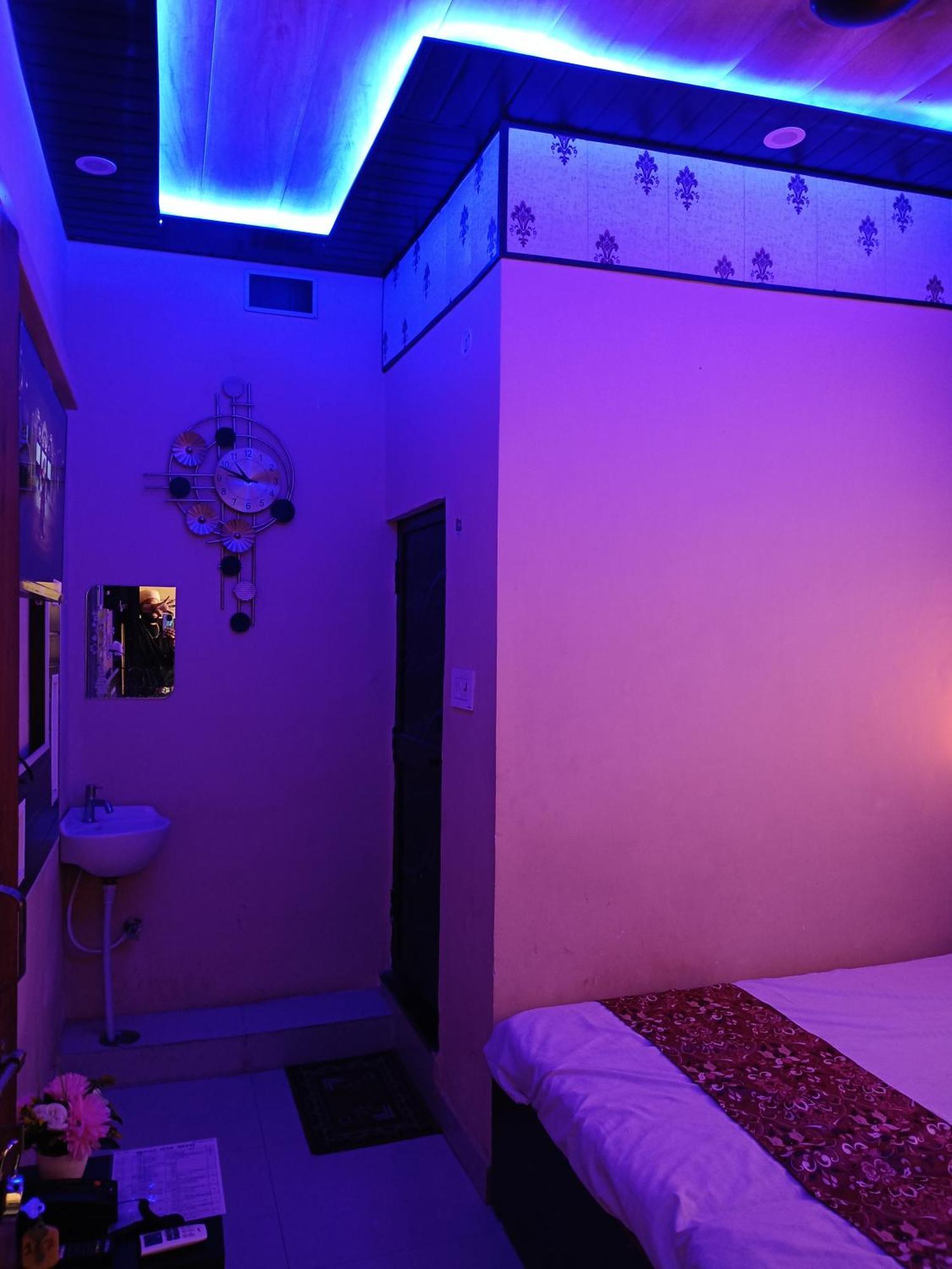 Hotel Sgh Subhadra Guest House Ayodhya Eksteriør billede