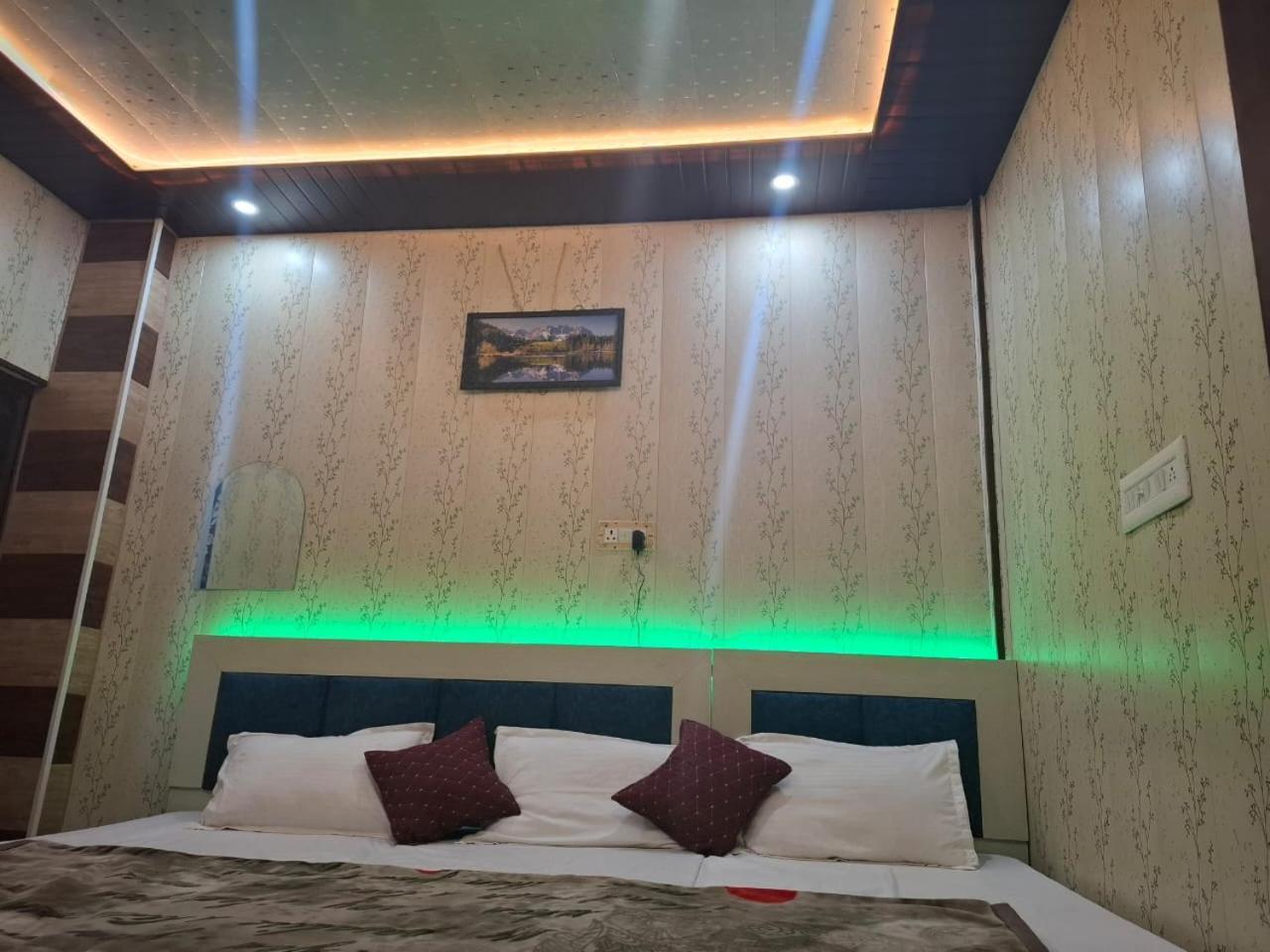 Hotel Sgh Subhadra Guest House Ayodhya Eksteriør billede