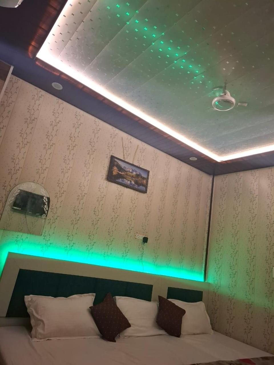Hotel Sgh Subhadra Guest House Ayodhya Eksteriør billede