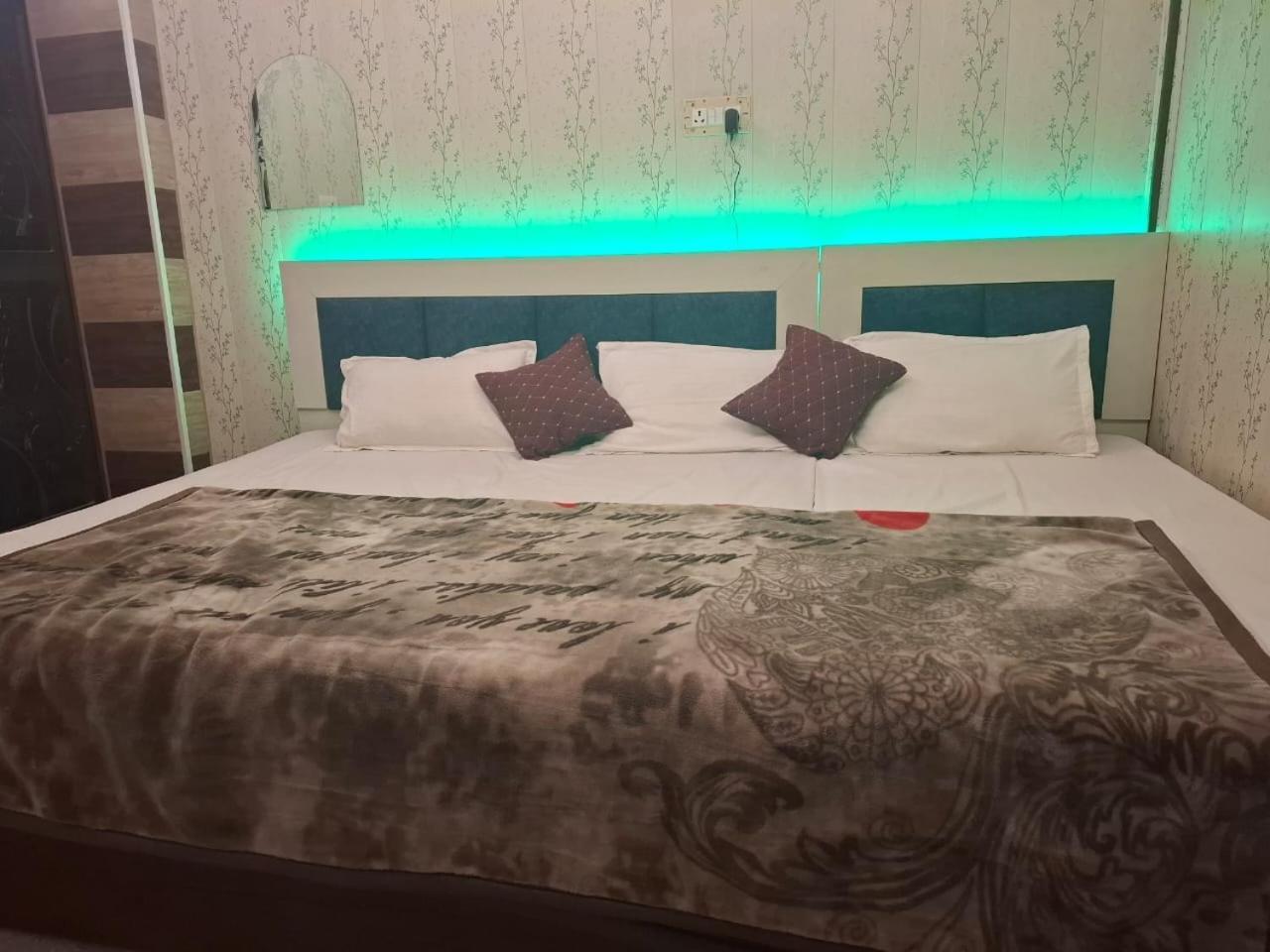 Hotel Sgh Subhadra Guest House Ayodhya Eksteriør billede